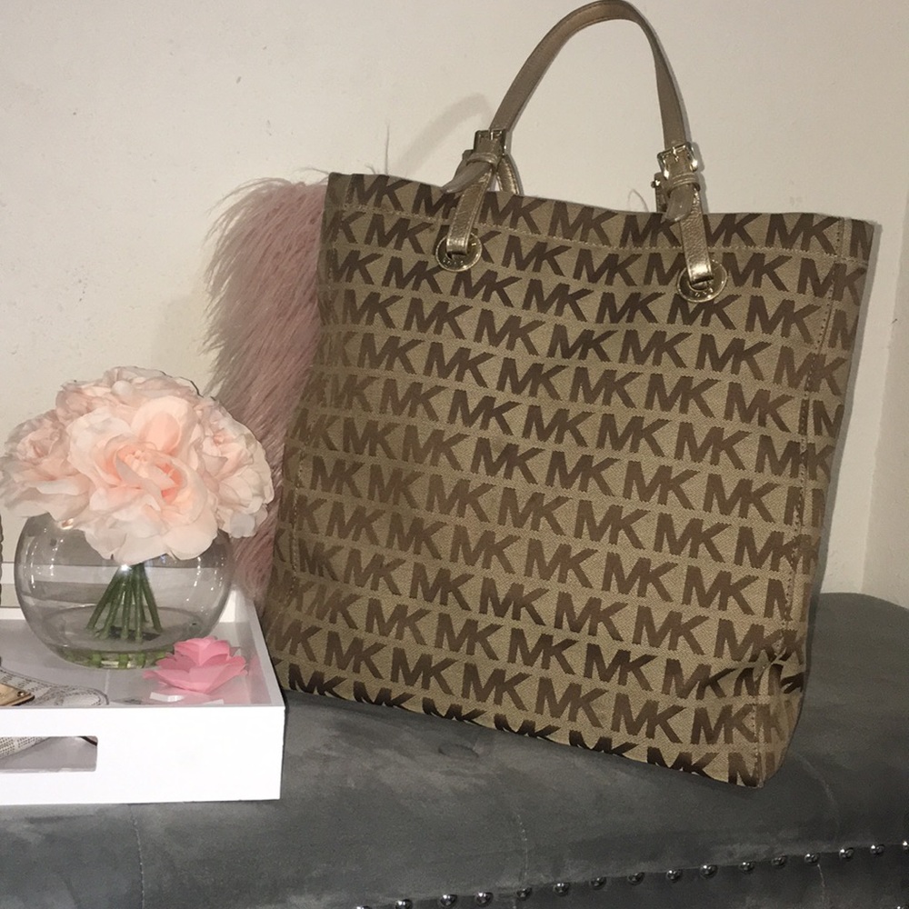 MICHAEL KORS